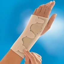 FUTURO fém sínes csuklórögzítő ortézis